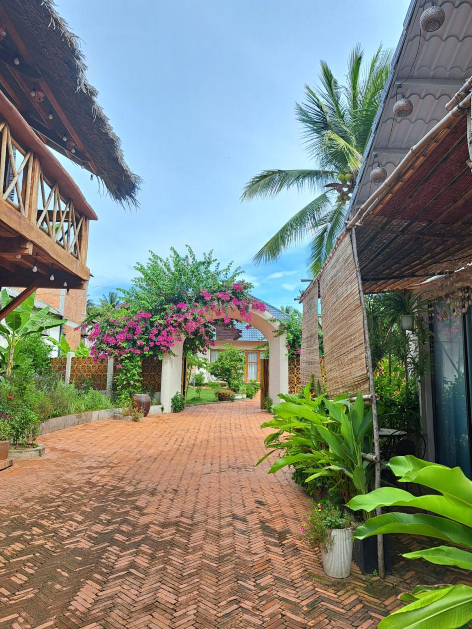 Golden Lotus Spa & Homestay Ap Thien Phuoc Eksteriør billede