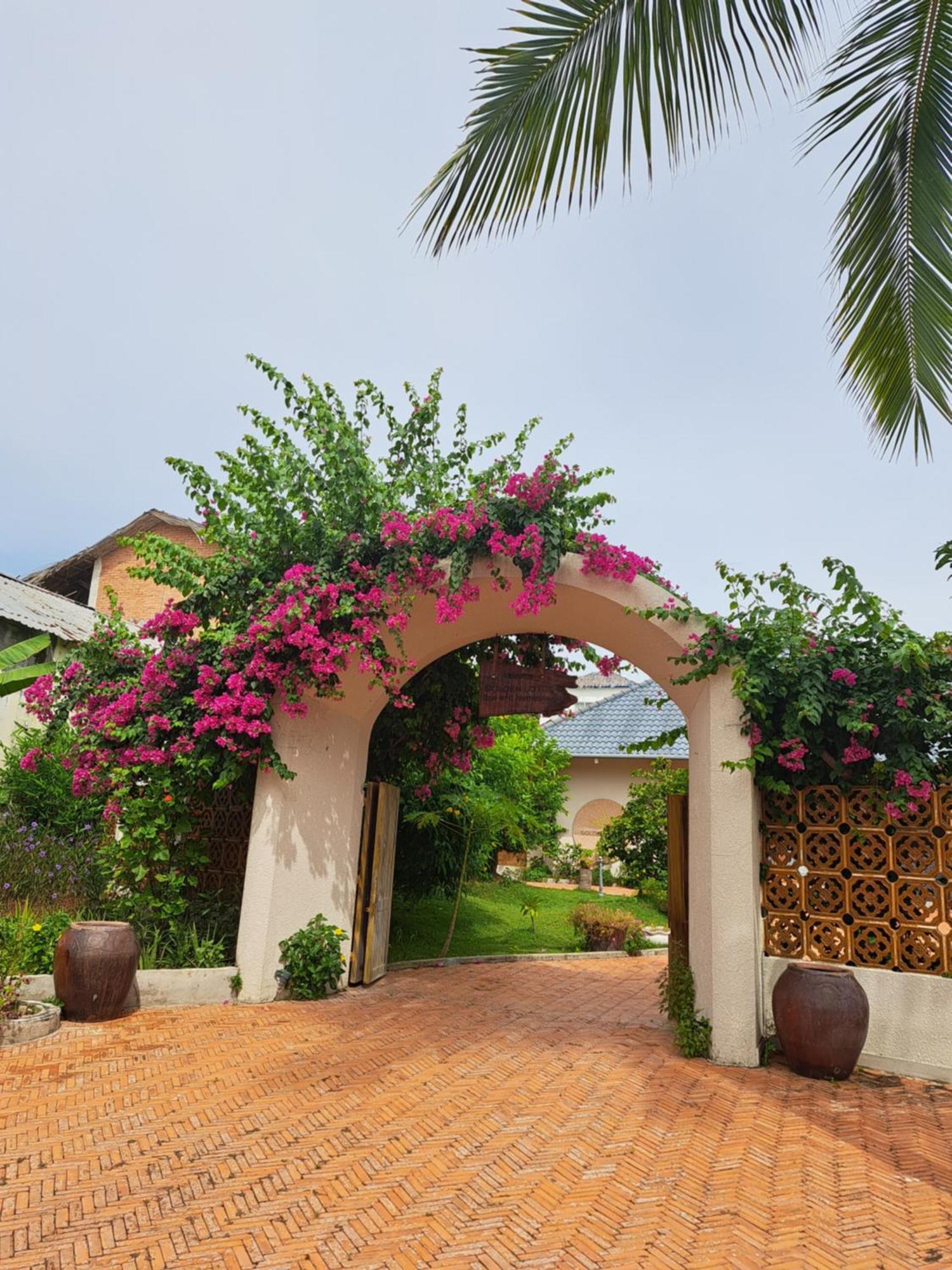 Golden Lotus Spa & Homestay Ap Thien Phuoc Eksteriør billede